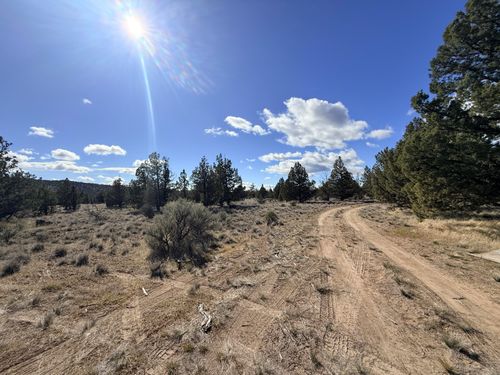 700 Nw Pinecrest Dr, Prineville, OR, 97754 | Card Image