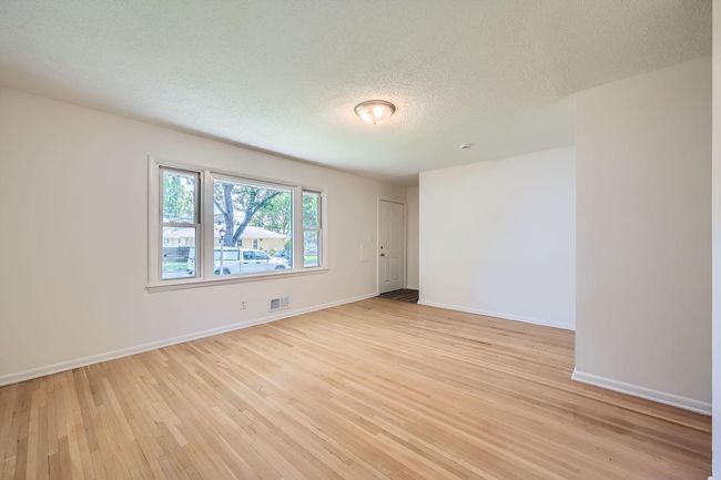 Living Room.jpg | Image 5