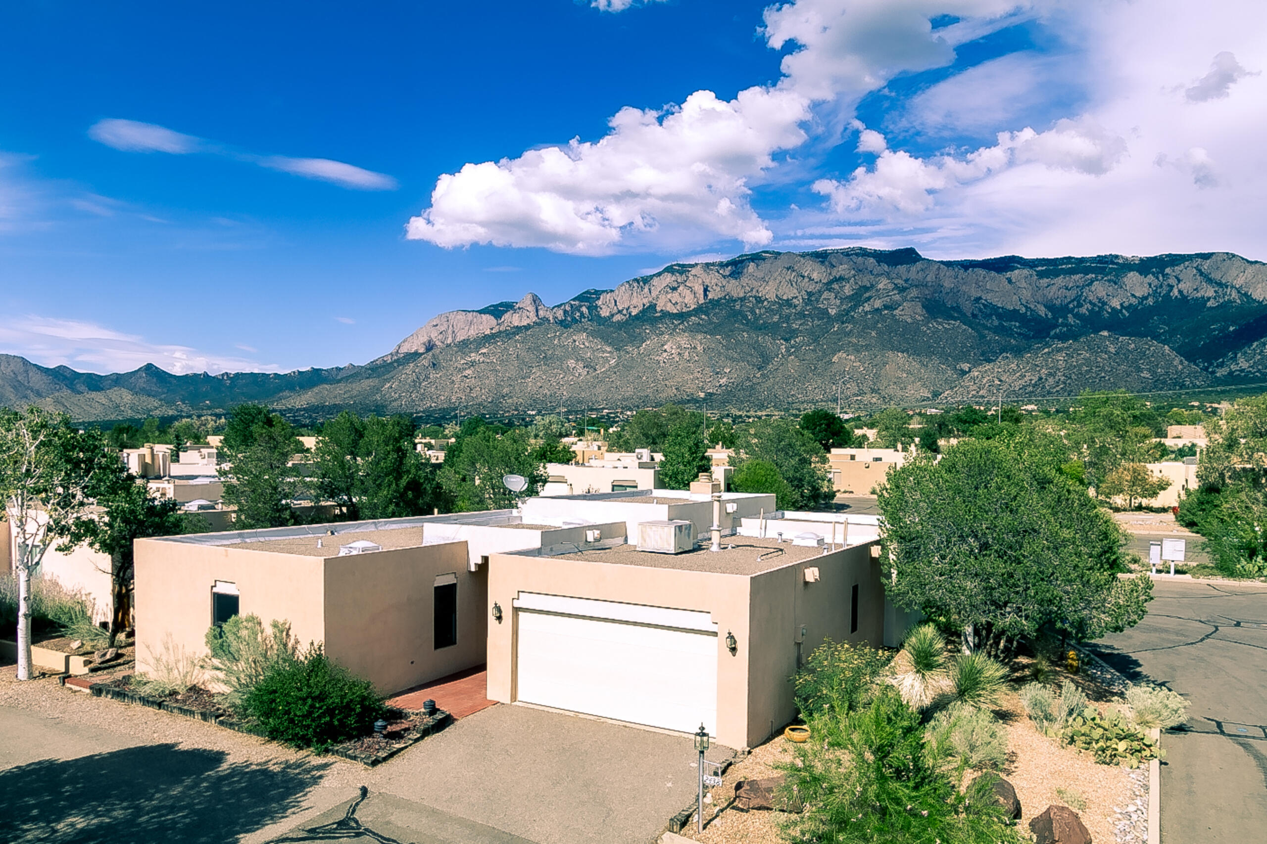 Tramway Terrace Ct, Albuquerque, NM 87122