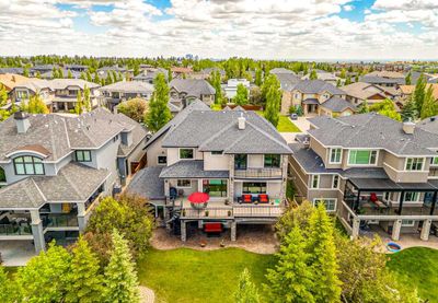 227 Aspen Ridge Pl Sw, House detached with 6 bedrooms, 4 bathrooms and 6 parking in Calgary AB | Image 2