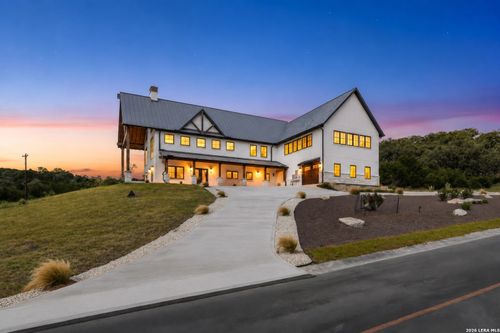 302 Wild Turkey Blvd, Boerne, TX, 78006-8021 | Card Image