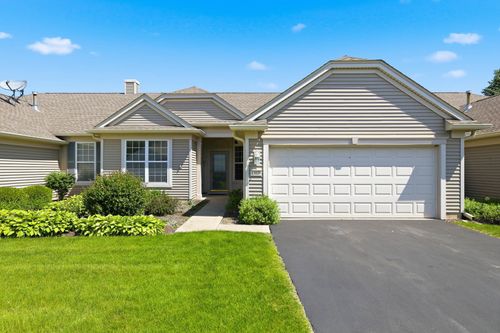 13076 Patriot Way, Huntley, IL, 60142-7849 | Card Image