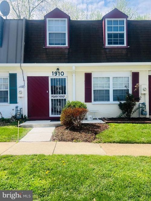f-163-1910 Village Green Dr, LANDOVER, MD, 20785-4117 | Card Image