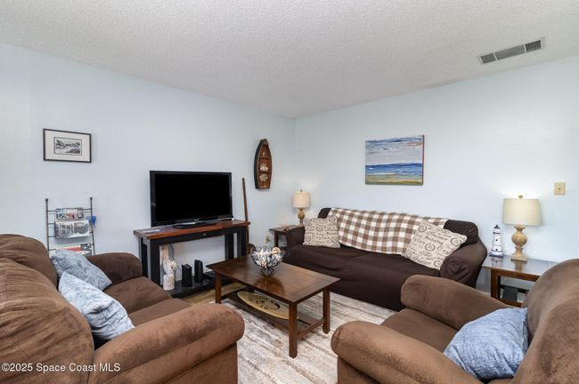 Living Room | Image 4