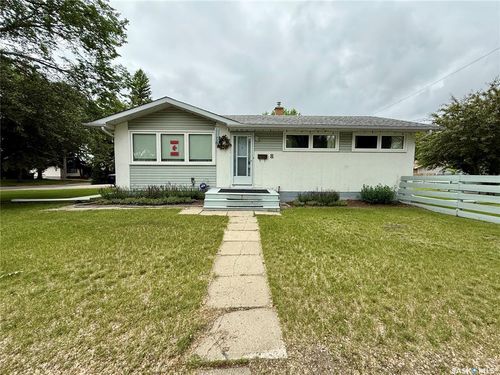 8 Doerr Pl, Regina, SK, S4S5K6 | Card Image