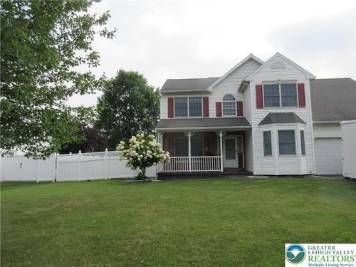 172 Wyndham Dr, Allentown, PA, 18104-8649 | Card Image