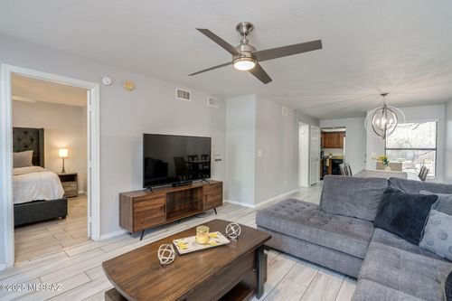 unit-1104-5800 N Kolb Rd, Tucson, AZ, 85750-0911 | Card Image