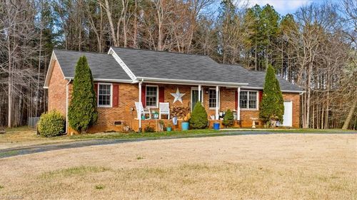 4076 Dunbar Bridge Rd, Asheboro, NC, 27205-2047 | Card Image