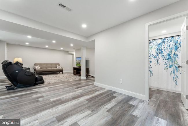 8754 Grantham Ct, House other with 3 bedrooms, 4 bathrooms and null parking in BRISTOW VA | Image 38