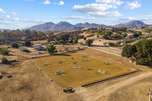 38955 E Benton Rd, Temecula, CA, 92592 | Card Image