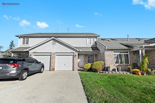 23348 Redman Ct, Trenton, MI, 48183-5403 | Card Image