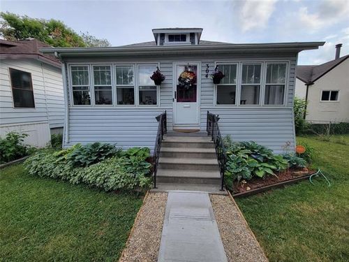 304 Horace St, Winnipeg, MB, R2H0W8 | Card Image