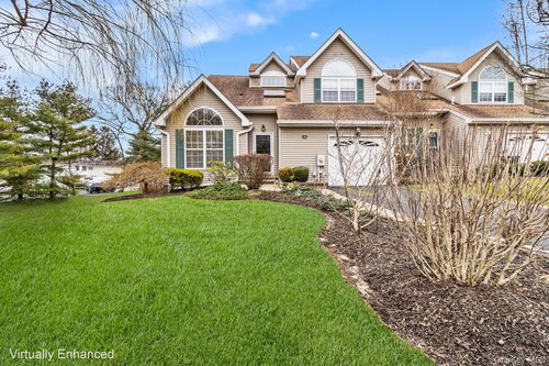 1 Northridge Cir, Huntington, NY, 11743-5366 | Card Image