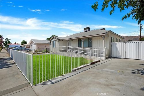 237 N Dillon Ave, San Jacinto, CA, 92583-3911 | Card Image