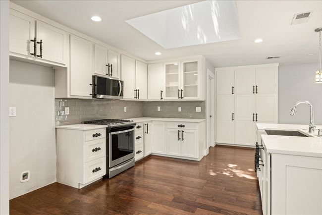 1413 Cat Mountain Trl, House other with 3 bedrooms, 2 bathrooms and null parking in Keller TX | Image 12