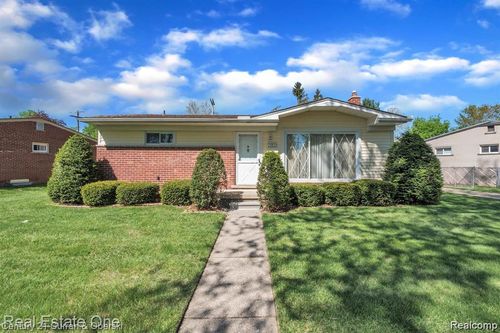 22823 N Brookside Dr, Dearborn Heights, MI, 48125-2312 | Card Image