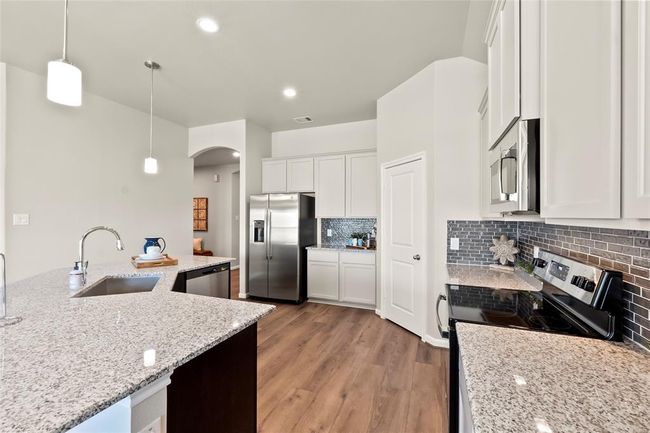 12124 Alydar Dr, House other with 4 bedrooms, 3 bathrooms and 2 parking in Willis TX | Image 4