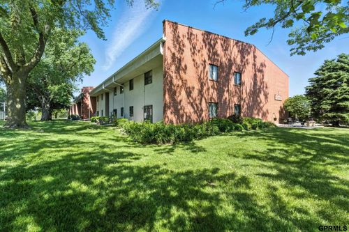 apt-219-2820 N 66th Ave, Omaha, NE, 68104-3976 | Card Image