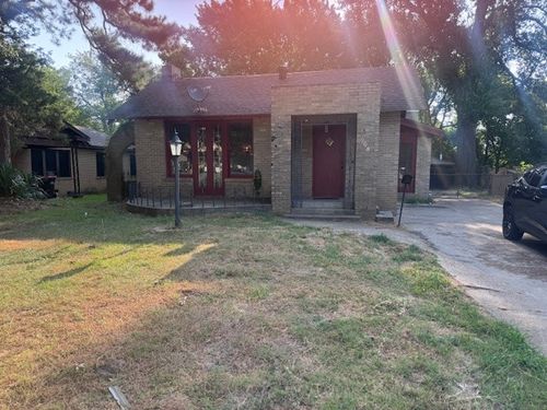 908 Fitzhugh Ave, Paris, TX, 75460-3080 | Card Image