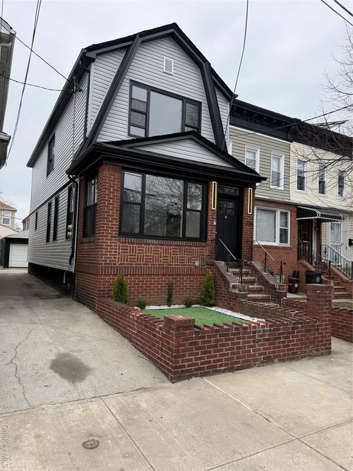 234 E 42nd St, New York, NY, 10017-5803 | Card Image