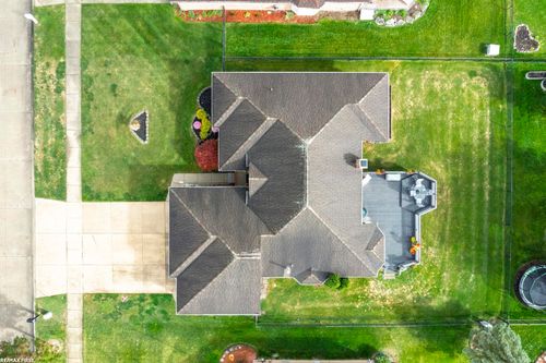 34300 W Hill Dr, Chesterfield, MI, 48047-6112 | Card Image