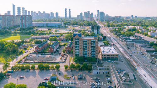 202-25 Agnes St, Mississauga, ON, L5B3X7 | Card Image