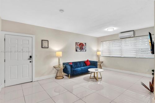 4-10004 E Bay Harbor Dr, Bay Harbor Islands, FL, 33154-1533 | Card Image