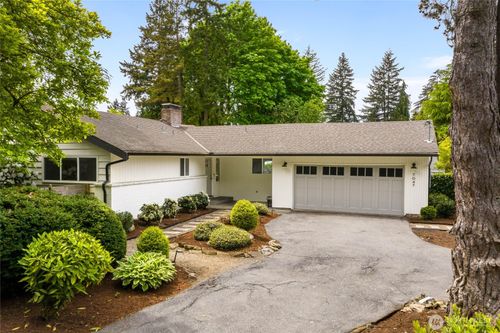 7047 Ne 138th St, Kirkland, WA, 98034-5012 | Card Image