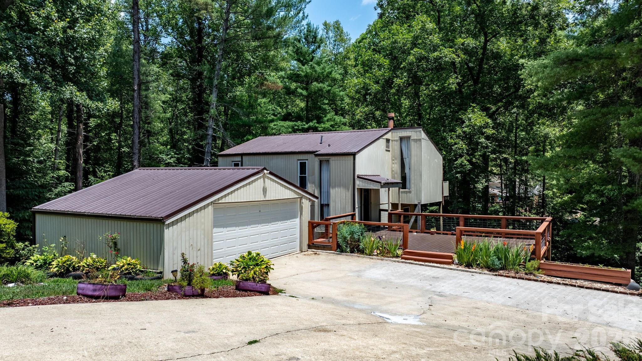 Residential in Lenoir