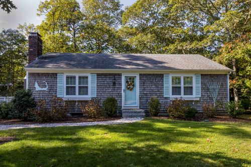 979 Crowells Bog Rd, Brewster, MA, 02631-5253 | Card Image