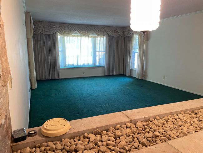 LIVING ROOM | Image 4
