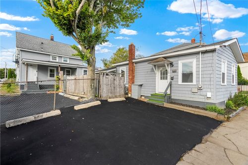 53 Ottawa St, West Warwick, RI, 02893-5076 | Card Image