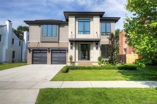 394 Glenhurst Dr, Birmingham, MI, 48009-4406 | Card Image