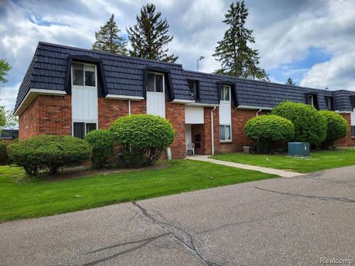 3-1844 Colonial Village Way, Waterford, MI, 48328-1944 | Card Image