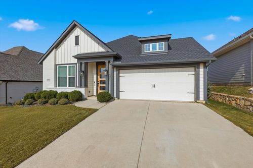 2216 Robin Way, Northlake, TX, 76247-1986 | Card Image