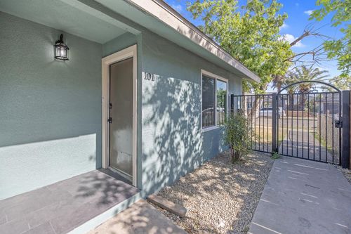 2251 E Clay Avenue, Fresno, CA, 93701 | Card Image