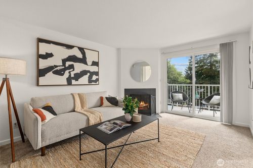 apt-c205-9484 Redmond Woodinville Rd Ne, Redmond, WA, 98052-3662 | Card Image