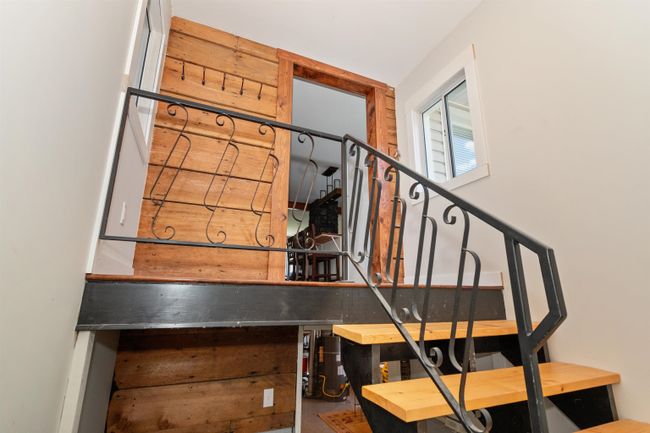 569 Park Street, House other with 3 bedrooms, 1 bathrooms and 6 parking in Hope BC | Image 3