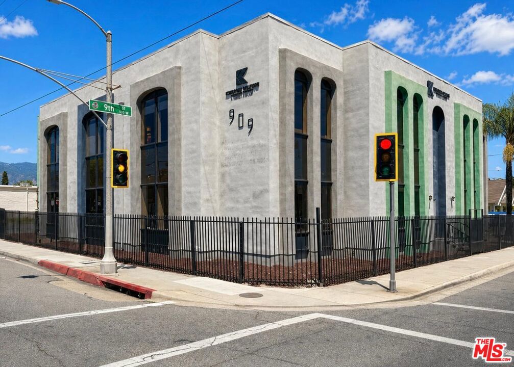 Commercial Sale in San Bernardino 3