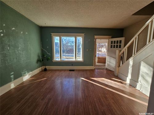 w-115 4th Ave W, Unity, SK, S0K4L0 | Card Image