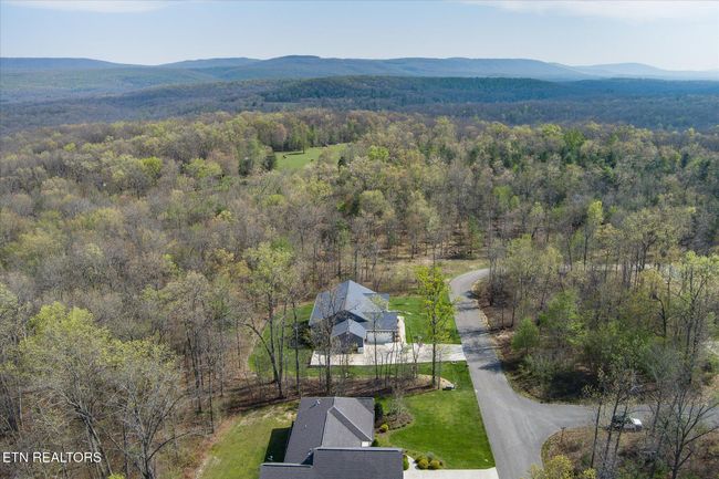 380 Mountain Preserve Pkwy, House other with 3 bedrooms, 2 bathrooms and null parking in Crab Orchard TN | Image 34