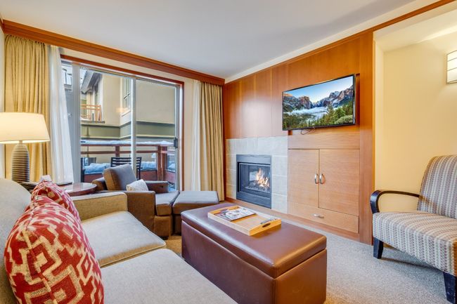 3311 - 4299 Blackcomb Way, Condo with 1 bedrooms, 1 bathrooms and 1 parking in Whistler BC | Image 2