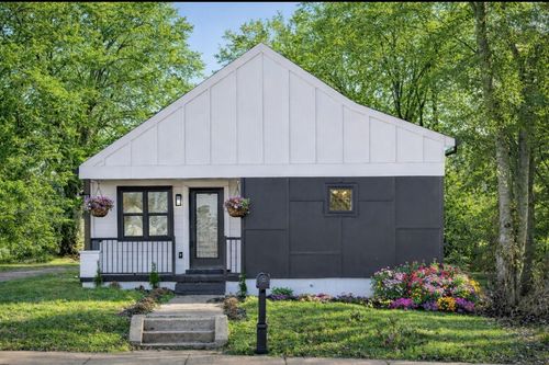 2707 Morena St, Nashville, TN, 37208-3250 | Card Image