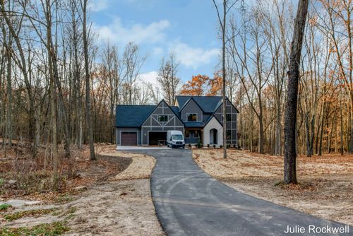 3727 Buttrick Ave Se, Ada, MI, 49301-9221 | Card Image