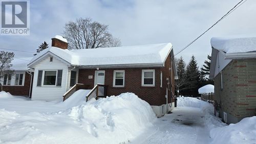 112 Hugill St, Sault Ste. Marie, ON, P6A4E5 | Card Image