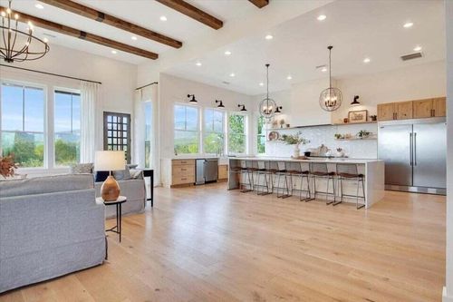 8 Vista La Madera, Sandia Park, NM, 87047-9535 | Card Image