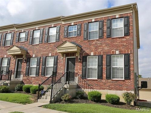 213 Candice Way, Saint Peters, MO, 63376-4619 | Card Image