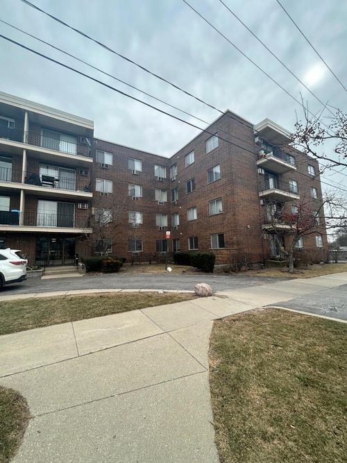 apt-404-9445 Kenton Ave, Skokie, IL, 60076-1377 | Card Image