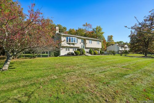 1 Rubinstein Court, Ramapo, NY, 10977 | Card Image