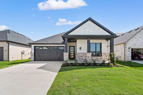 704 Blackbird Dr, Aledo, TX, 76008-4053 | Card Image